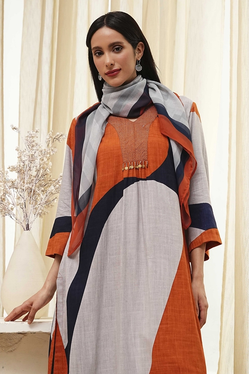 Orange and Beige Printed Straight Suit Set image number 6