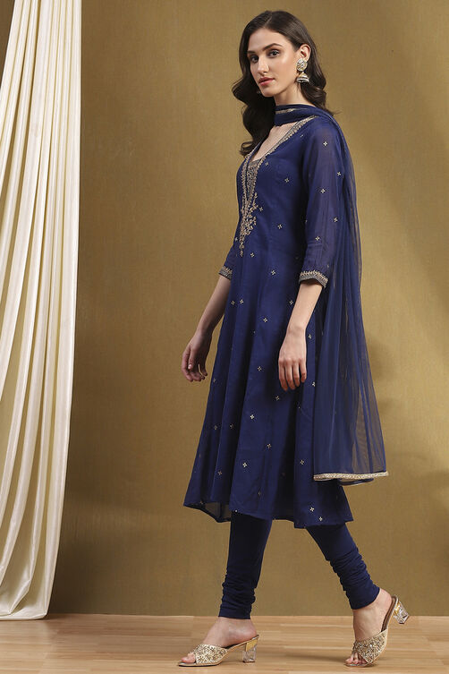 Red Embroidered Festive Kalidar Suit Set image number 3