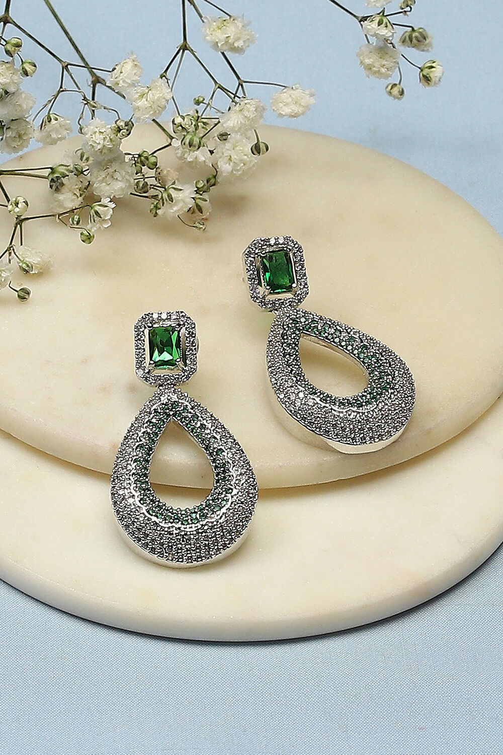 Emerald Green Brass earrings image number 0