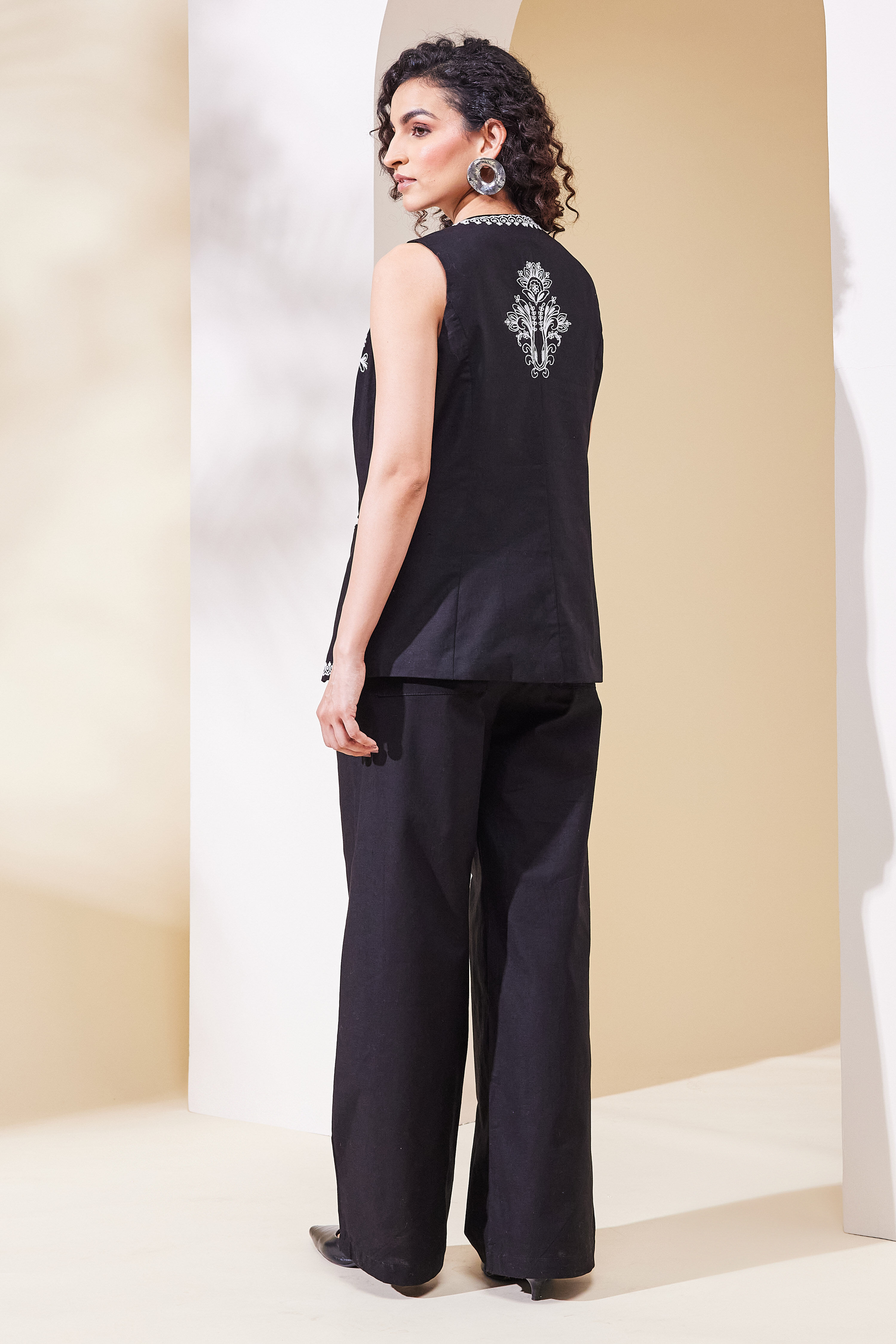 Black Viscose Linen Straight Fusion Set image number 4