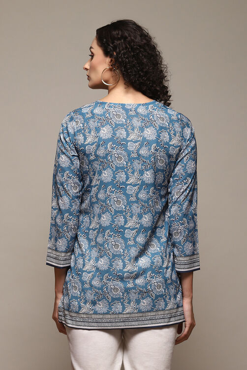 Rose Pink Polyester Straight Printed Kurti image number 4