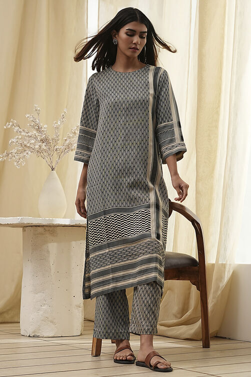 Black and Beige Printed Straight Kurta Set image number 0
