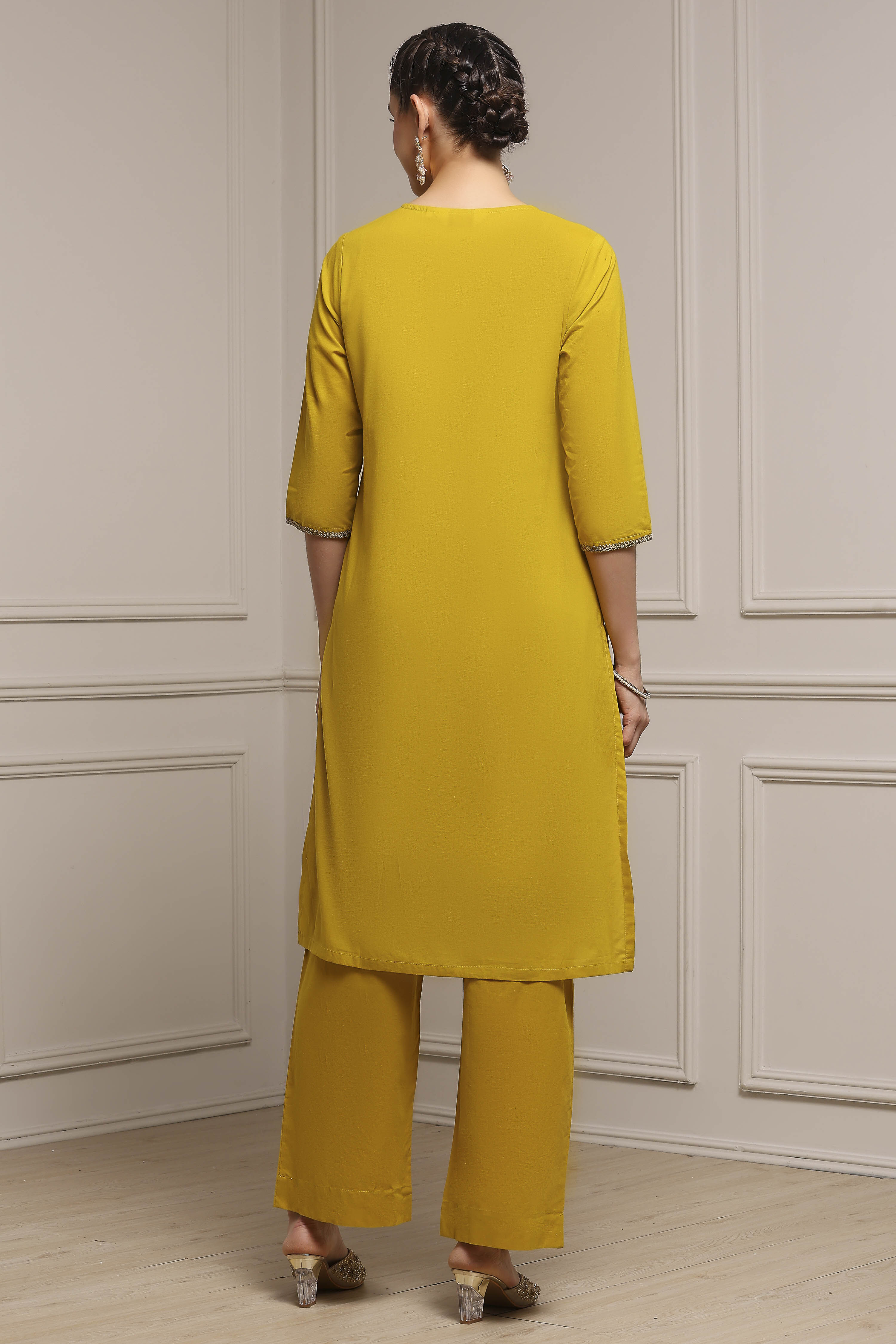 Yellow Cotton Solid Straight Suit Set image number 4