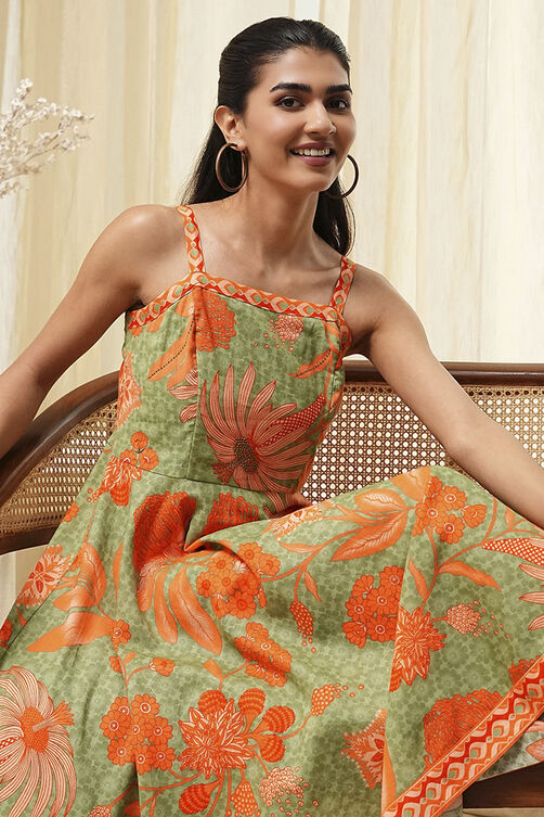 Green Cotton Blend Floral Printed Flared Dress image number 7