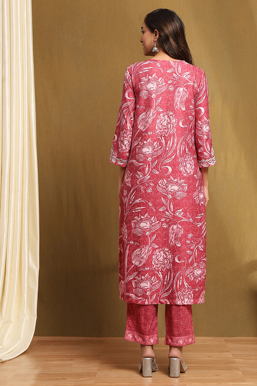 Old Rose Polyester Blend Straight Kurta Pants Set image number 4