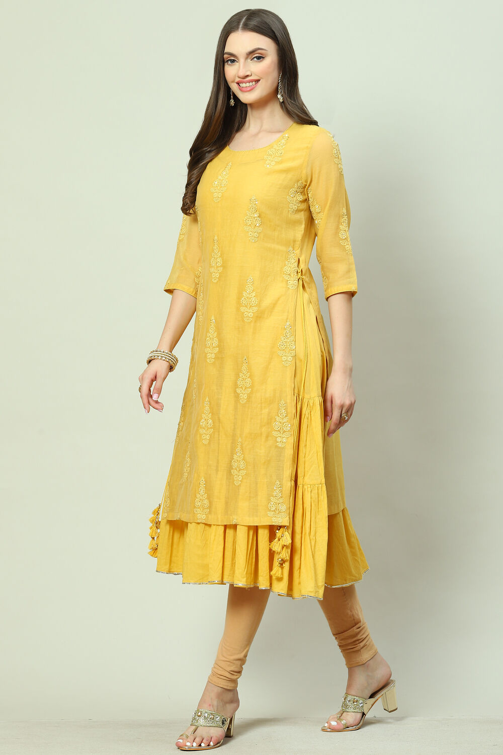 Yellow Art Silk Straight Embroidered Kurta image number 3