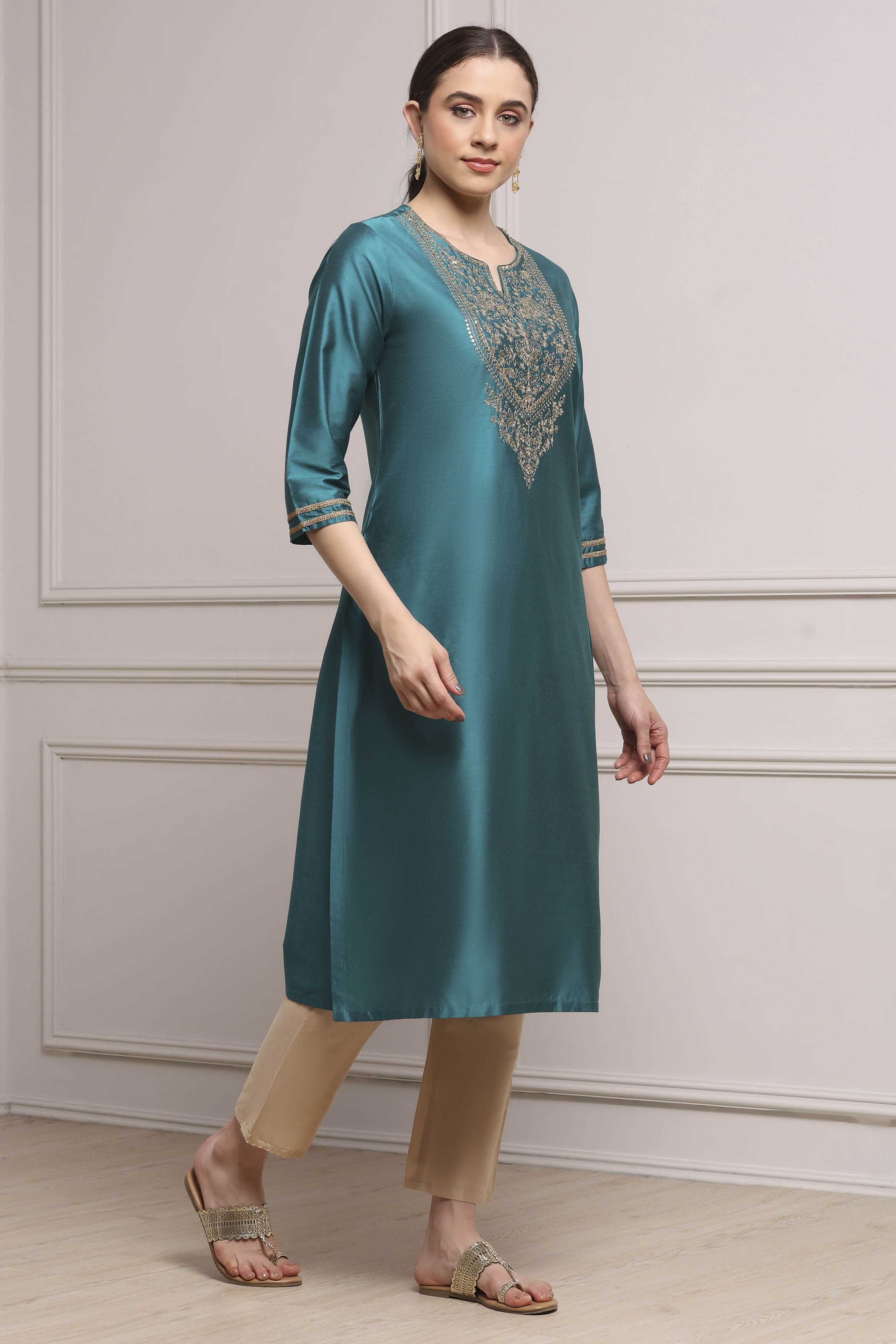 Burnt Orange Viscose Blend Solid Straight Kurta image number 4