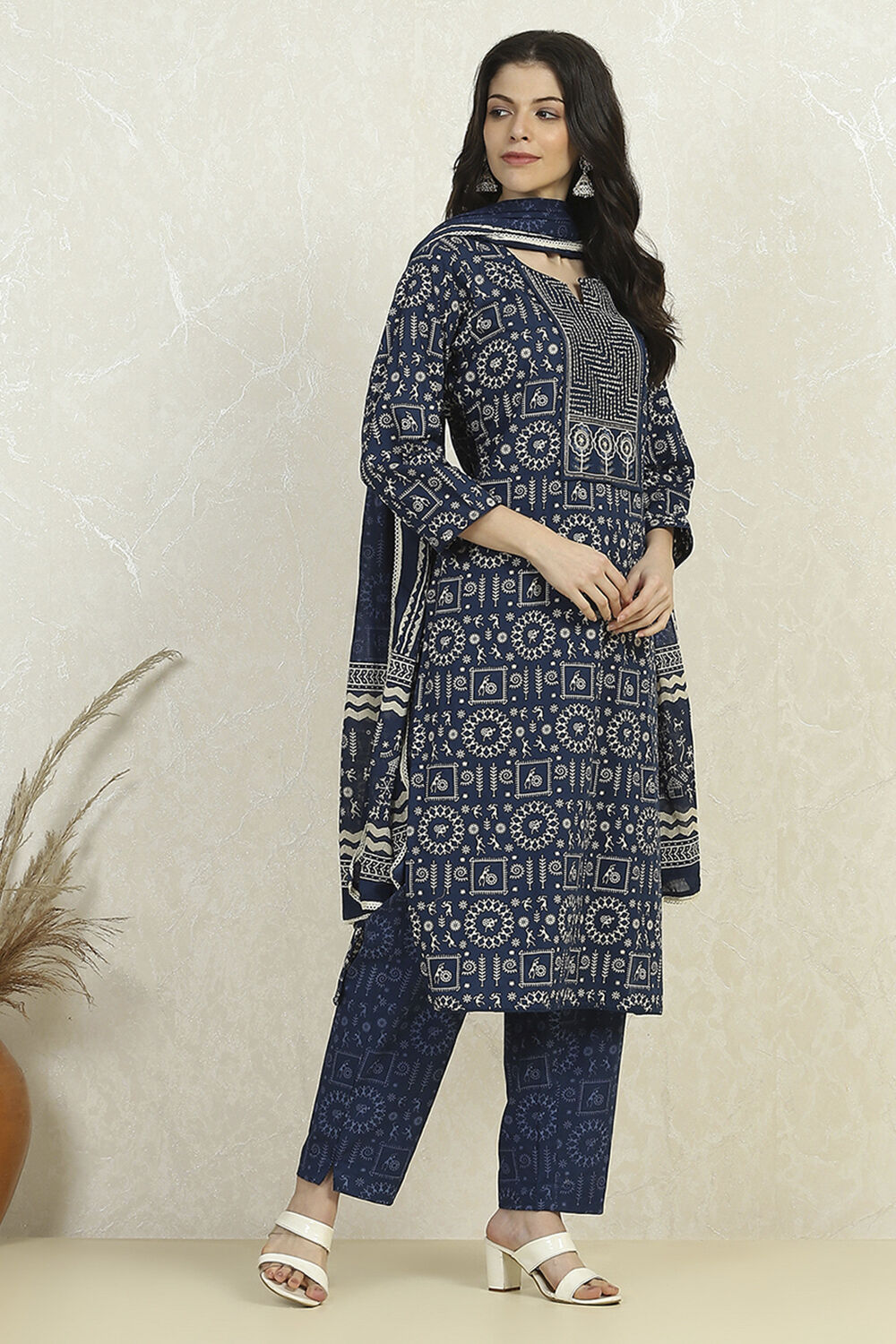 Red Cotton Printed Embroidered Unstitched Suit Set image number 6