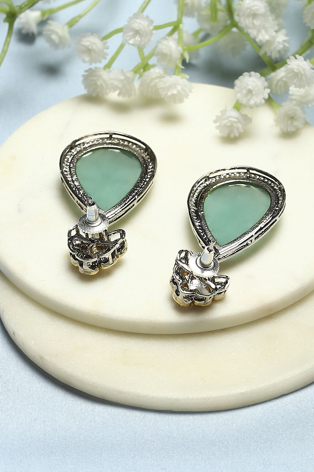 Mint Green Gold-Plated Kundan Tear Drop Danglers image number 2