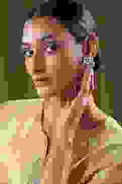 Antique Gold Brass Studs image number 3