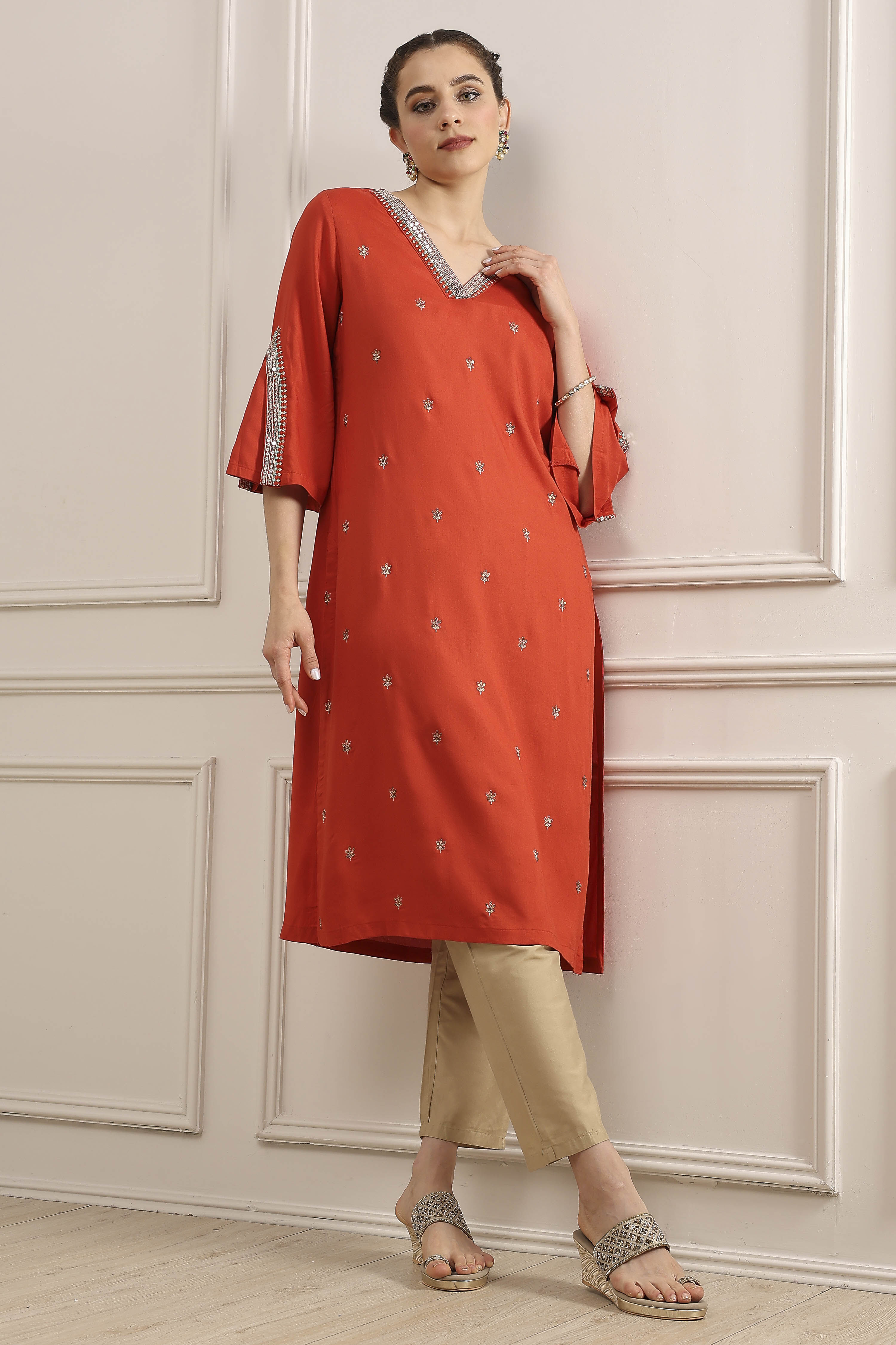 Orange Embroidered Straight Kurta image number 0