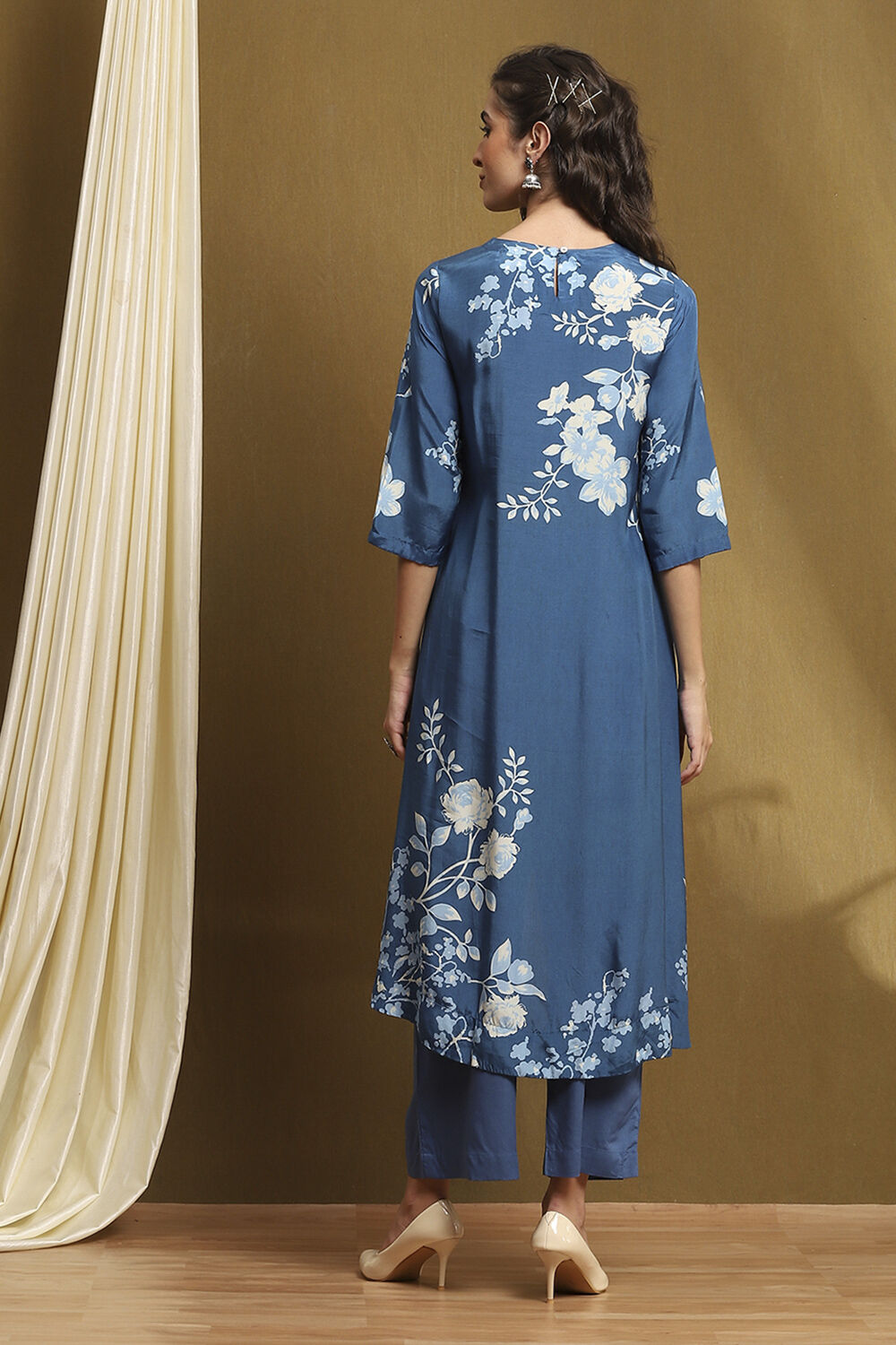Indigo Modal Floral Printed Asymmetric Kurta Set image number 4