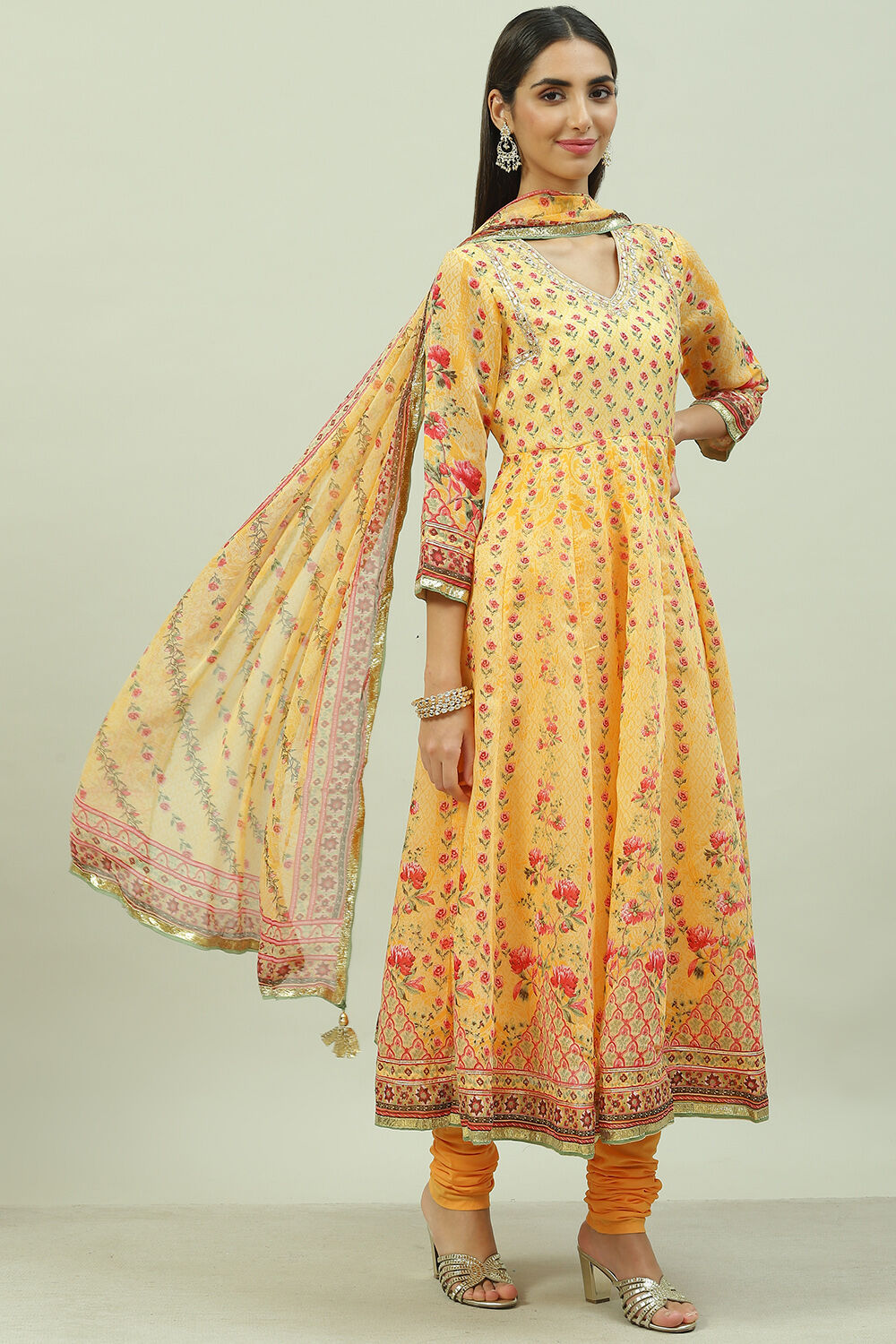 Yellow Straight Kurta Churidar Suit Set image number 6