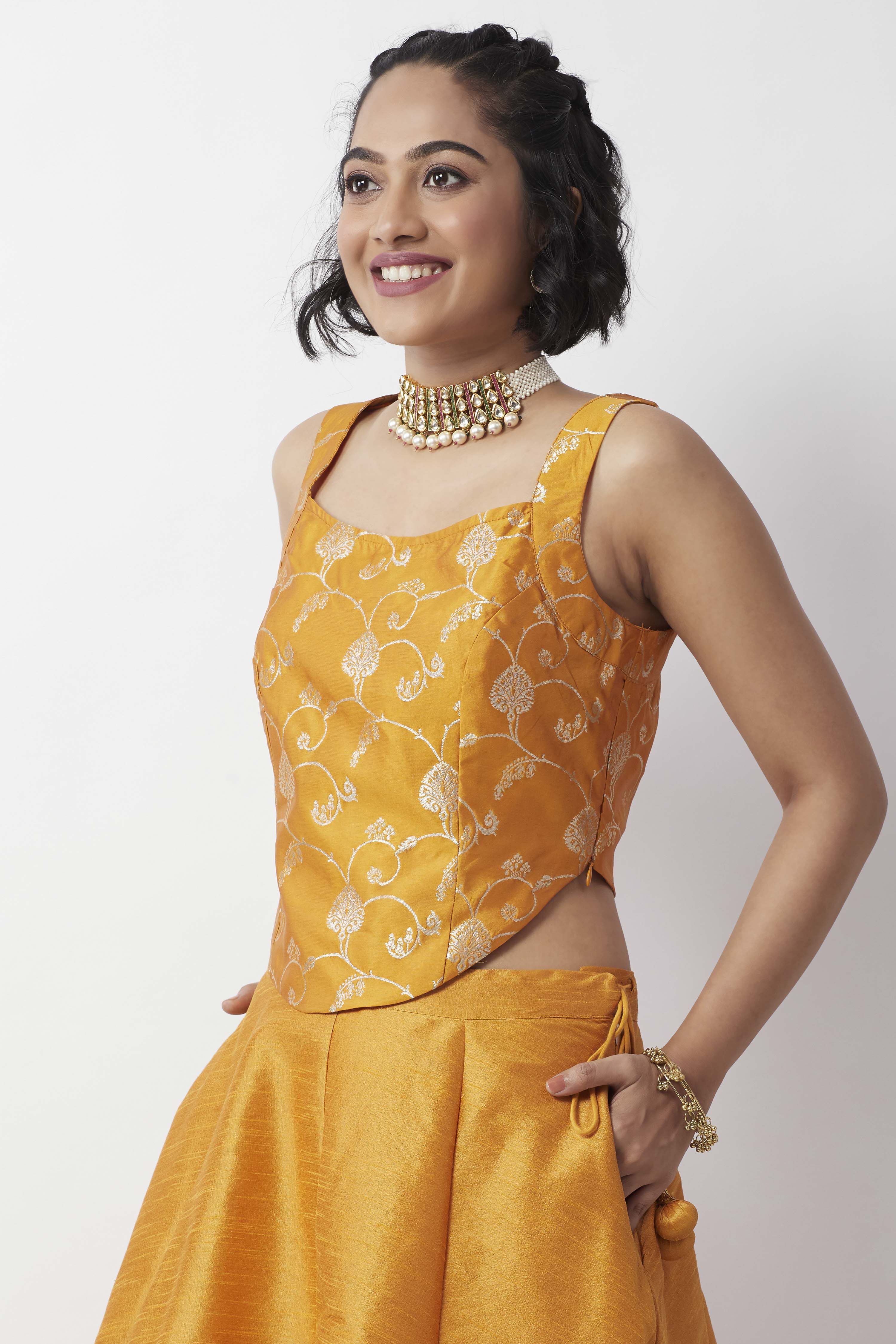 Mustard Yarndyed Fitted Sleeveless Top image number 3
