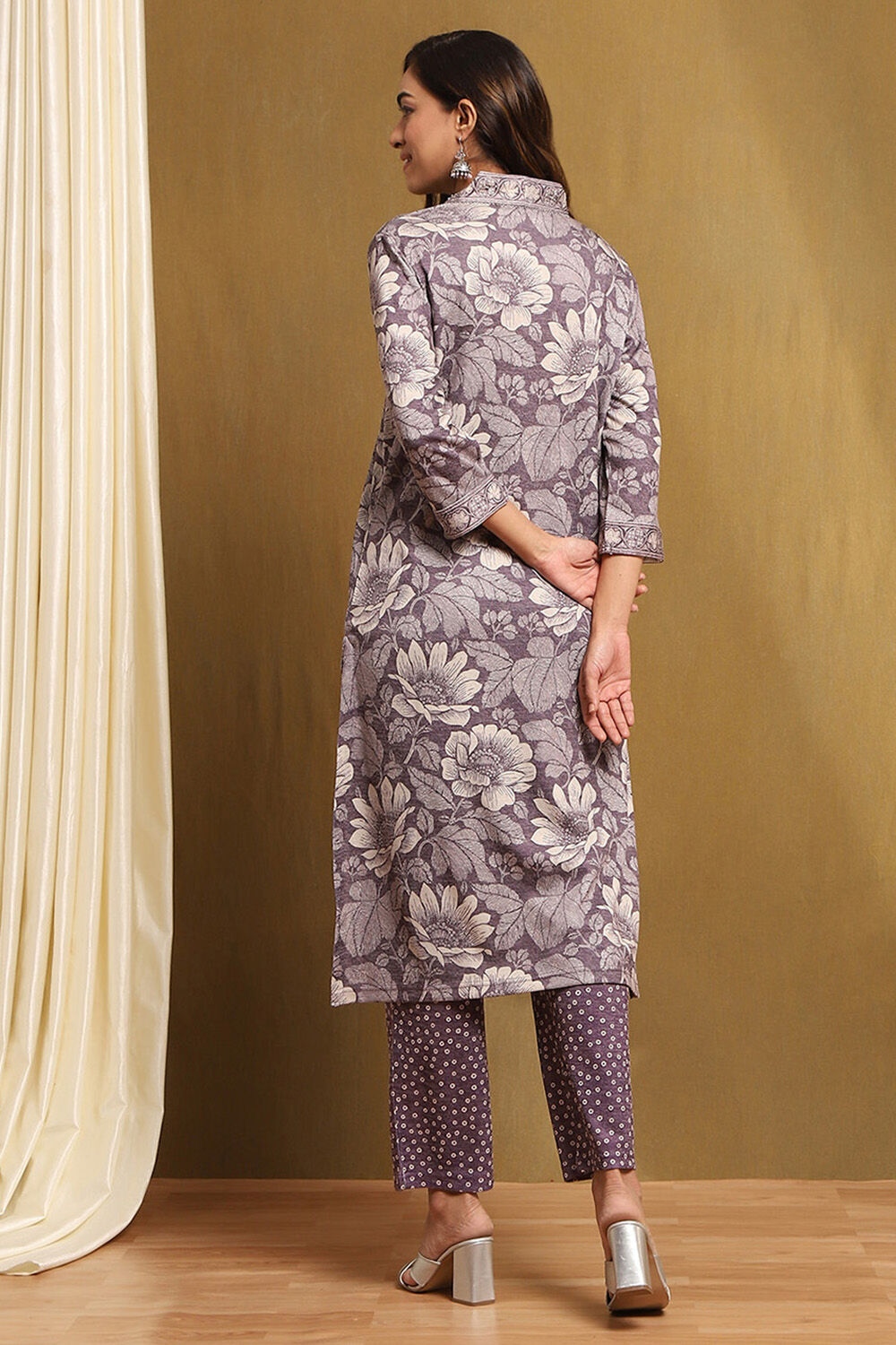 Beige Printed Straight Winter wear Kurta Set image number 4