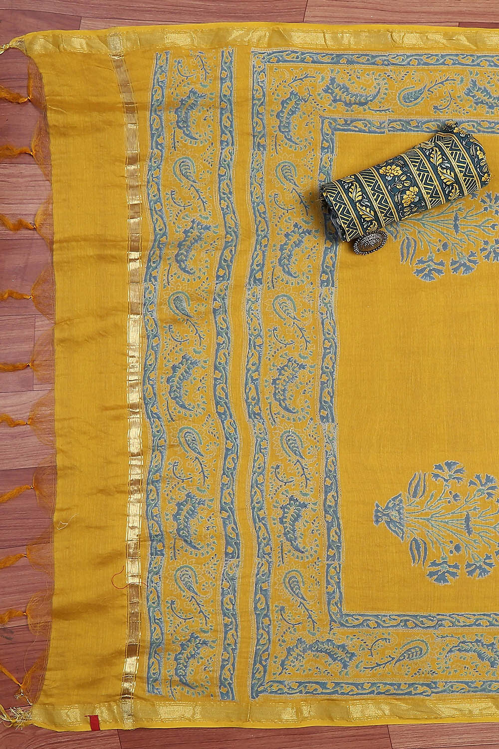 Blue Viscose Muslin Screen Print Unstitched Suit Set image number 3