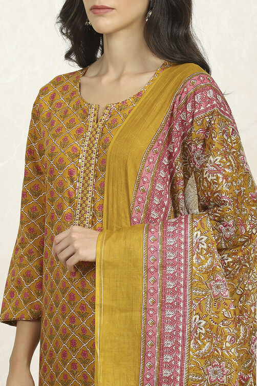 Blue Cotton Unstitched Suit Set image number 2