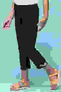 Navy Blue Cotton Lycra Regular Fit Capri image number 2