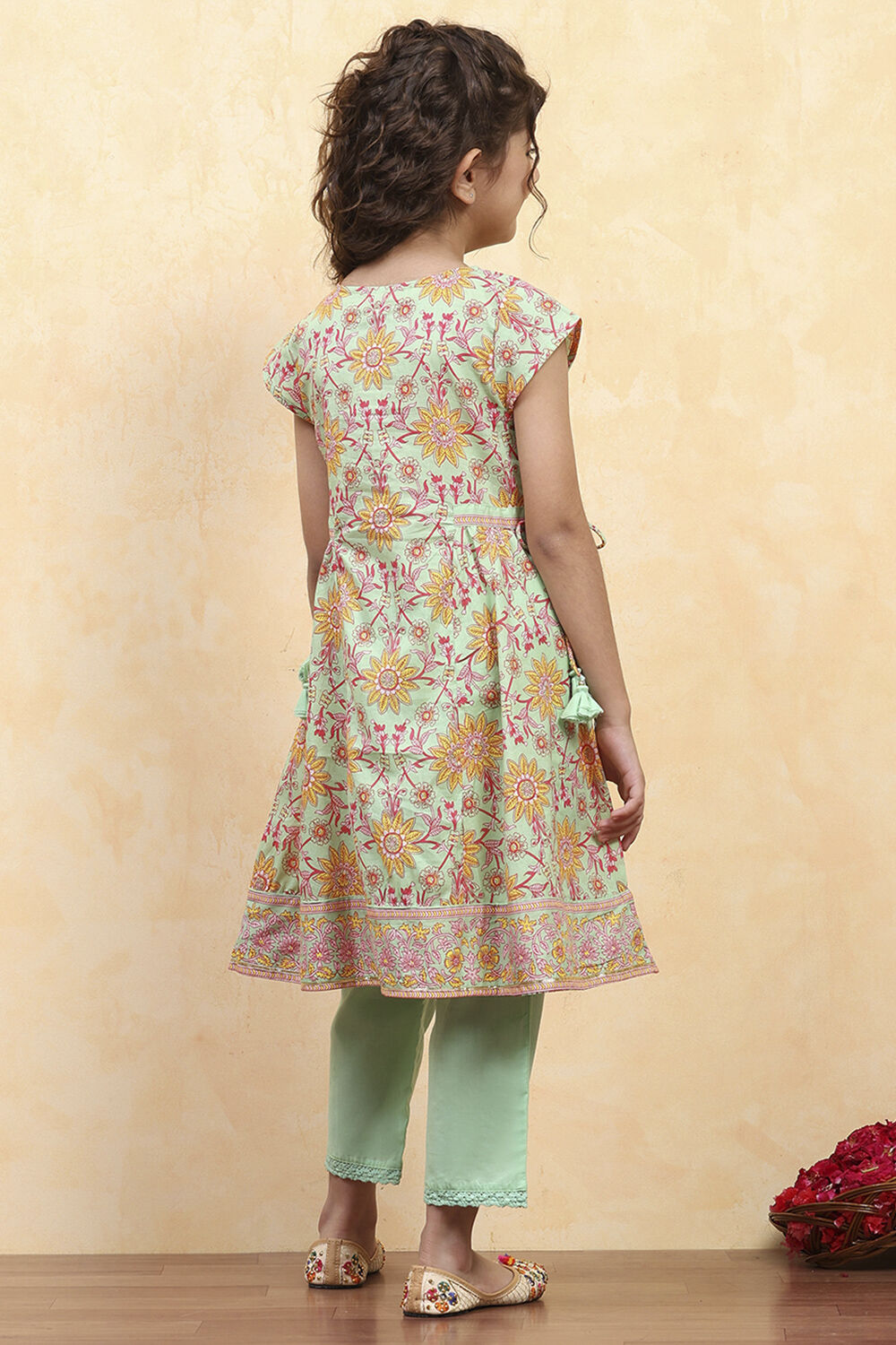 Green Cotton Flared Printed Suit Set image number 4