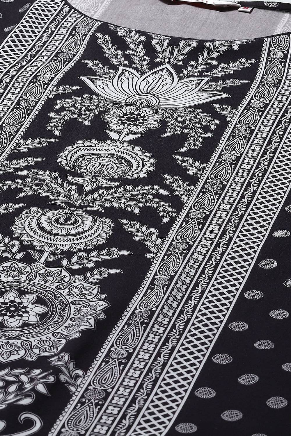 Black & White Printed Straight Kurta image number 1
