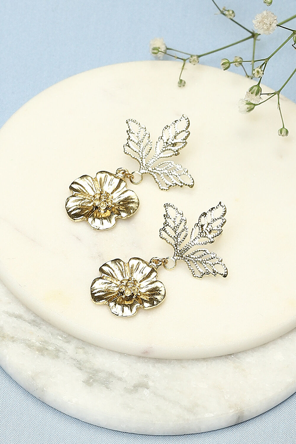 Gold Brass Earrings image number 0