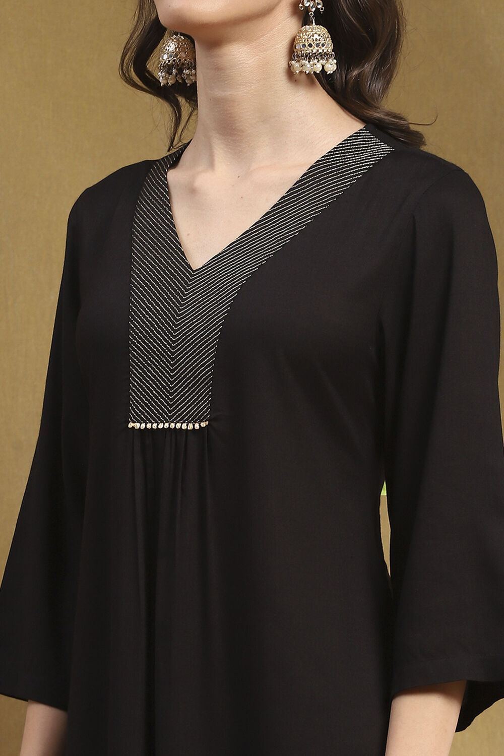 Bottle Green Solid Gathered Straight Kurta image number 1