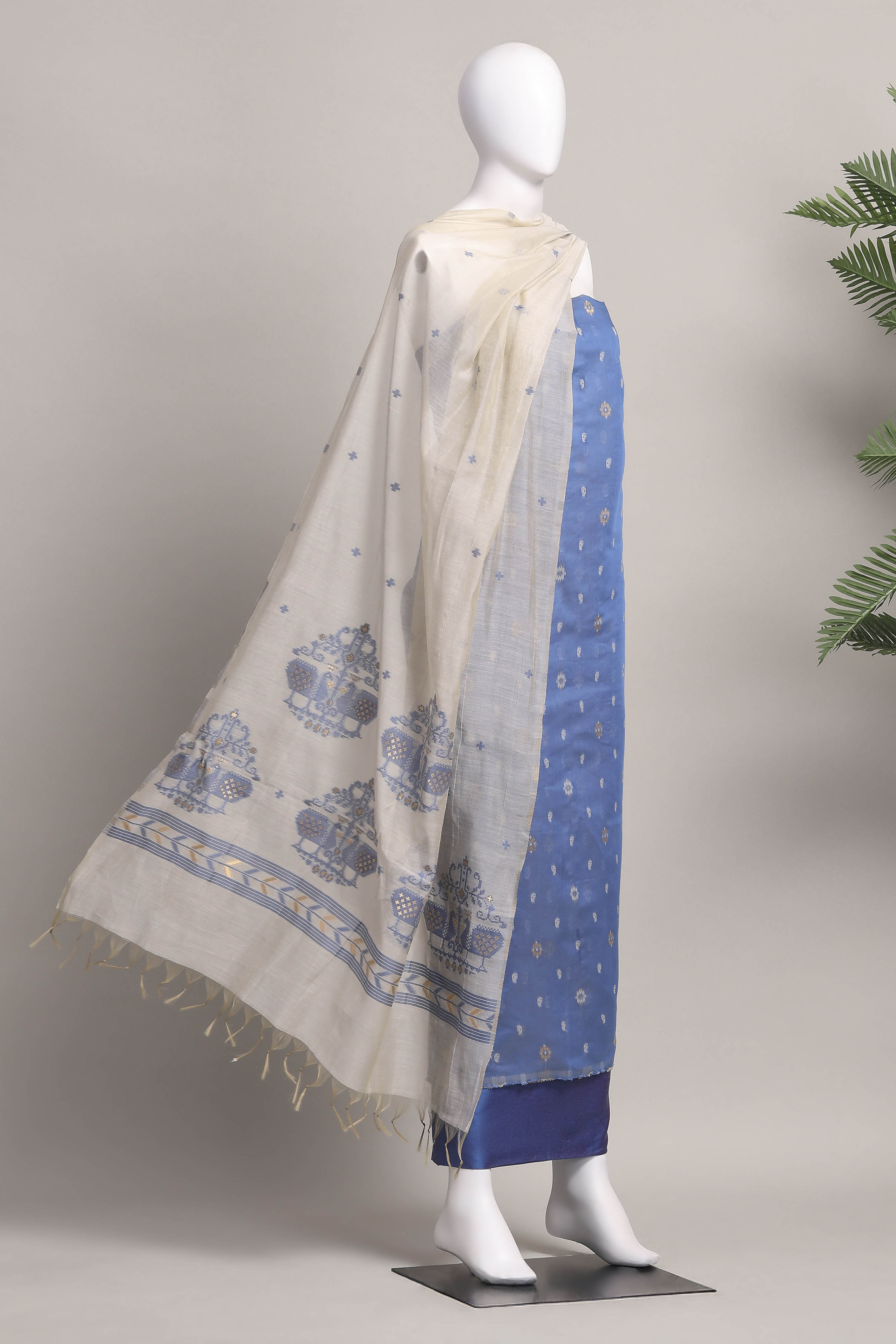 Rani Cotton Jamdani Unstitched Suit Set image number 4