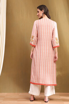 Misty Rose Floral Printed Regular Fit Straight Kurta image number 3