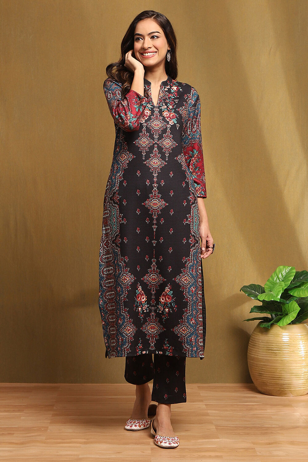 Black Printed Straight Winter wear Kurta Set image number 6