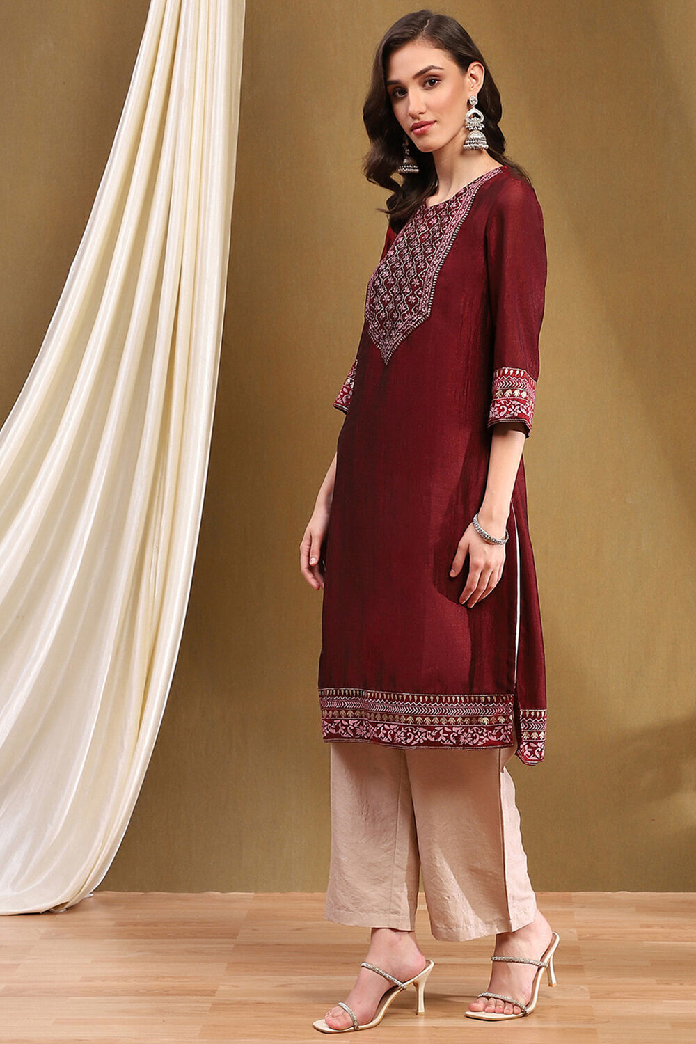 Maroon Silk Yard Dyed Straight Festive Kurta image number 2