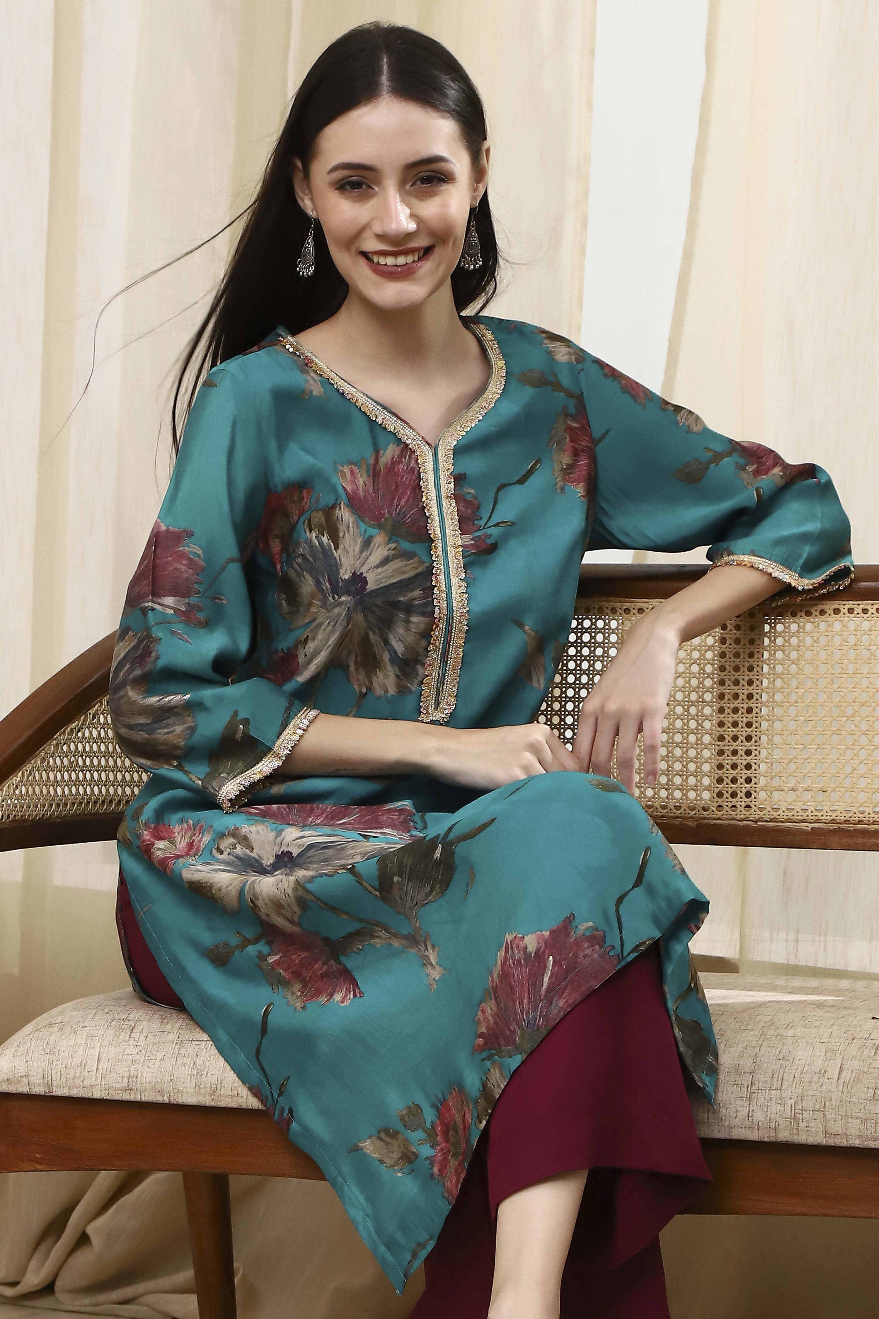 Blue Floral Printed Straight Kurta image number 0