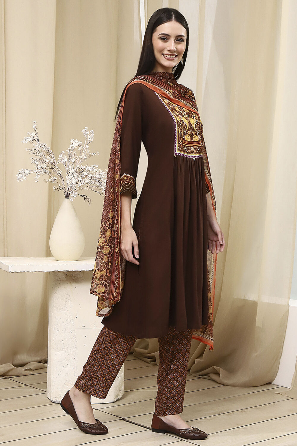 Brown Solid Gathered Straight Suit Set image number 5