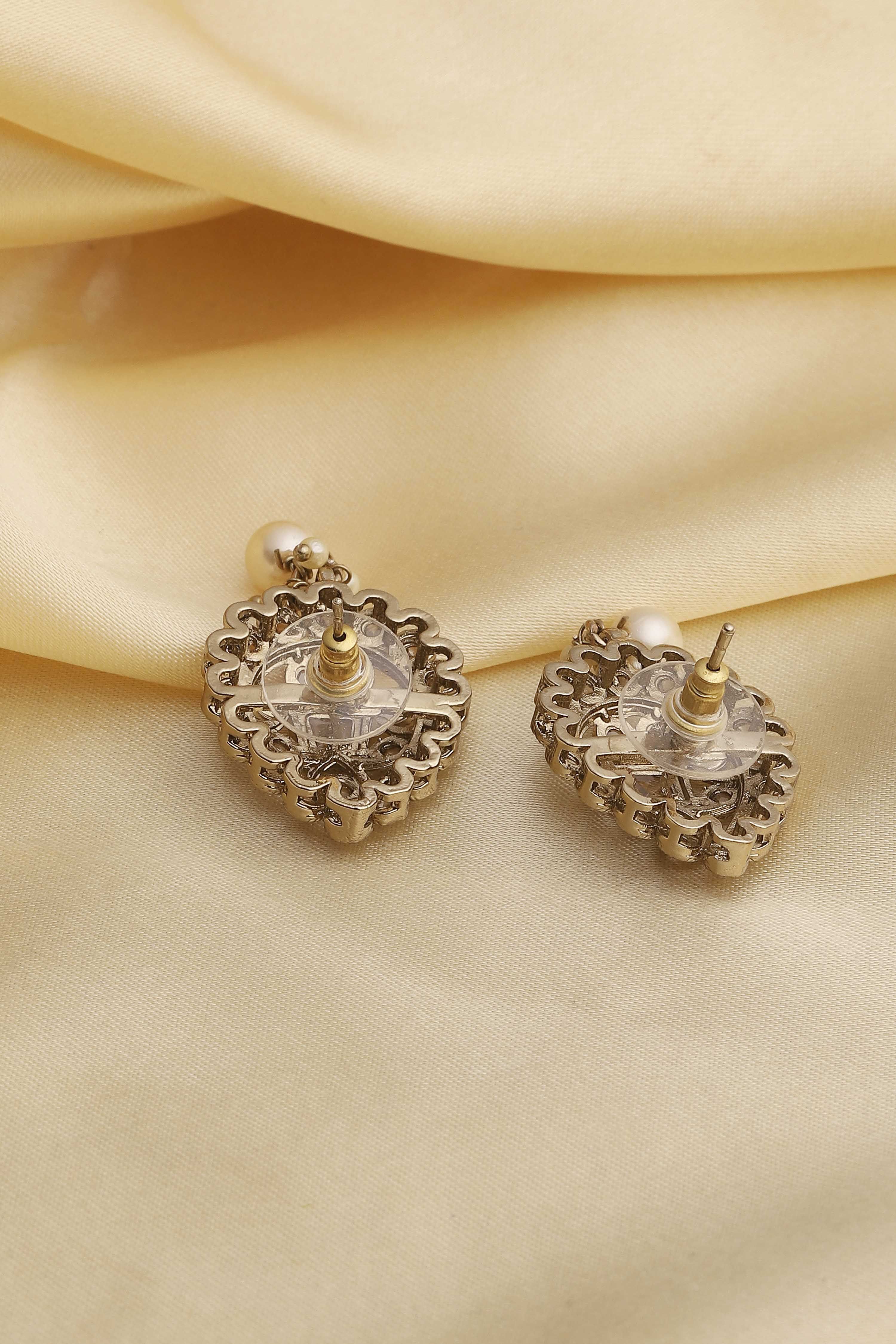 Champagne Gold Plated Alloy Stone Studded Drop Earrings image number 2