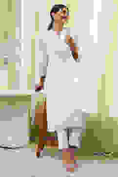 Off-White Embroidered Straight Kurta image number 0