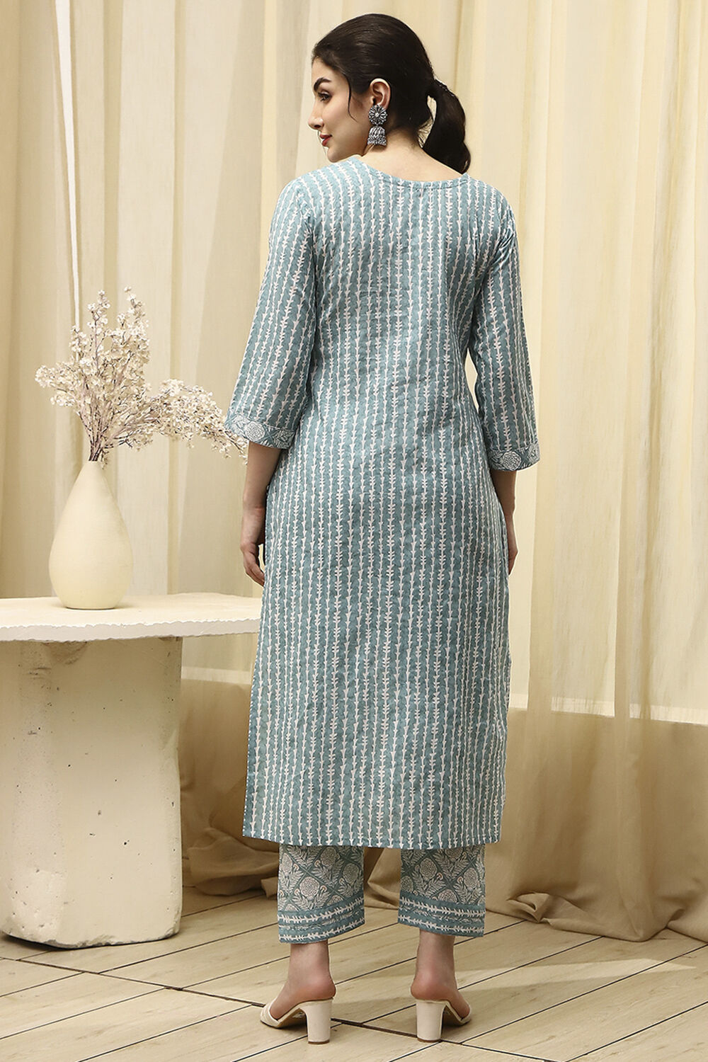 Teal Cotton Printed Unstitched Suit Set image number 5