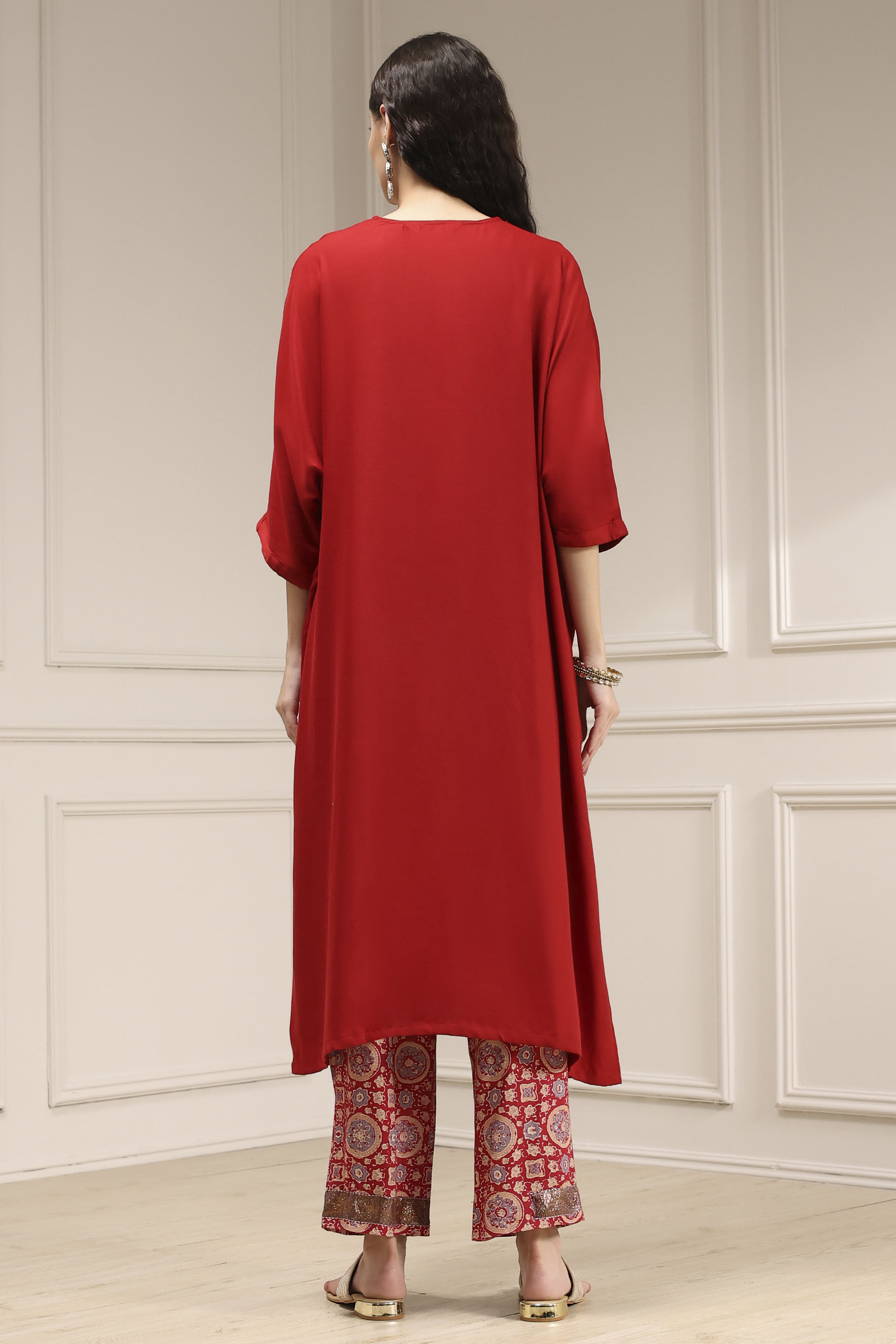 Red Satin Solid Kaftan-Style Kurta Set image number 4