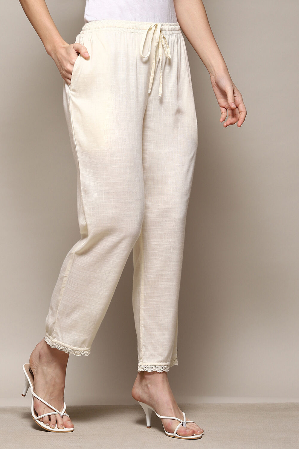 Off White Rayon Regular Solid Palazzo image number 3