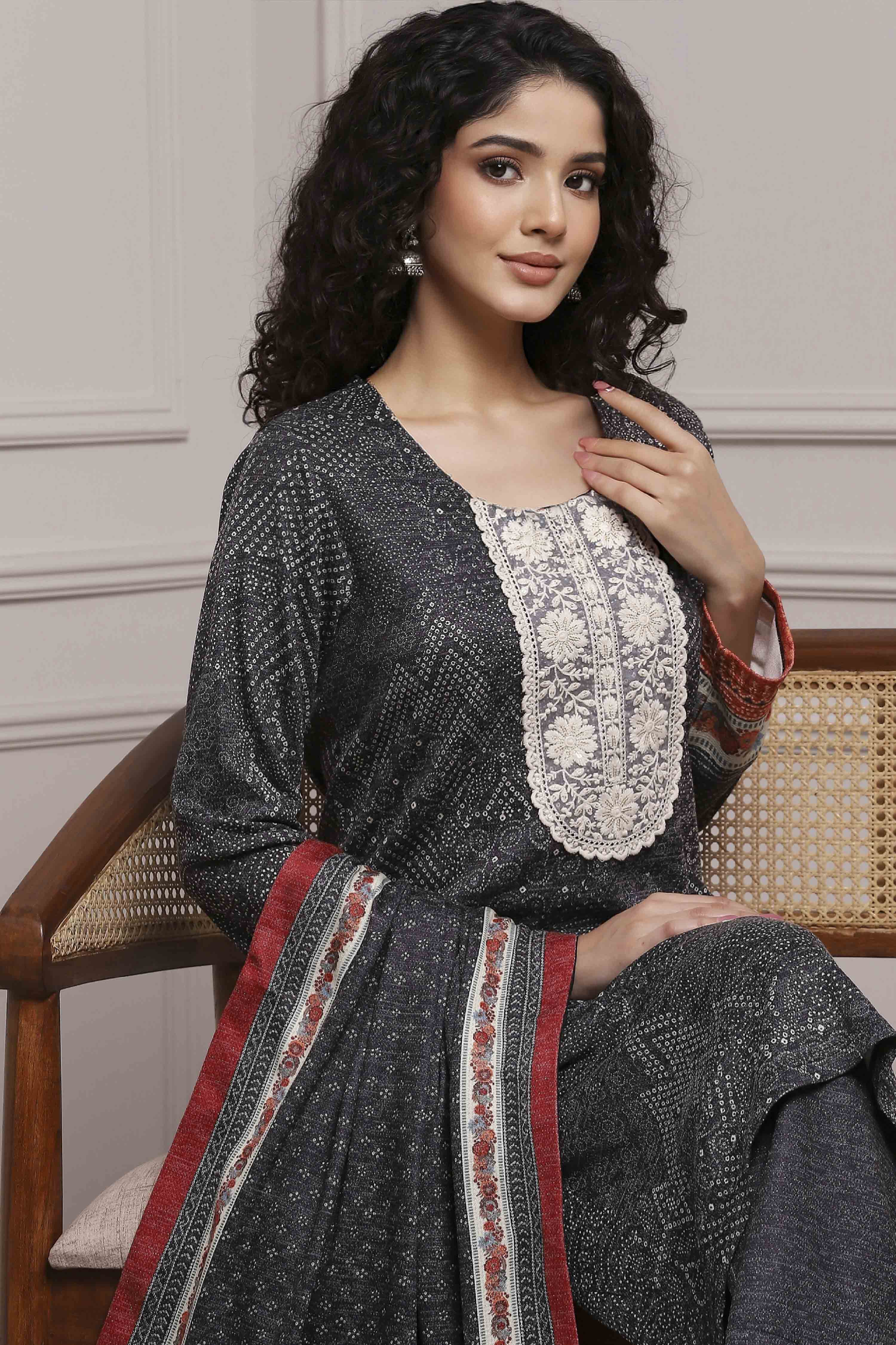 Black Printed Straight Winter Suit Set image number 7