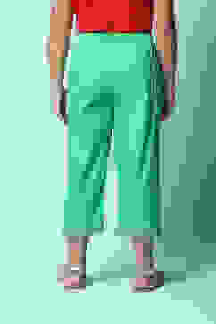 Green Cotton Blend Capris image number 4