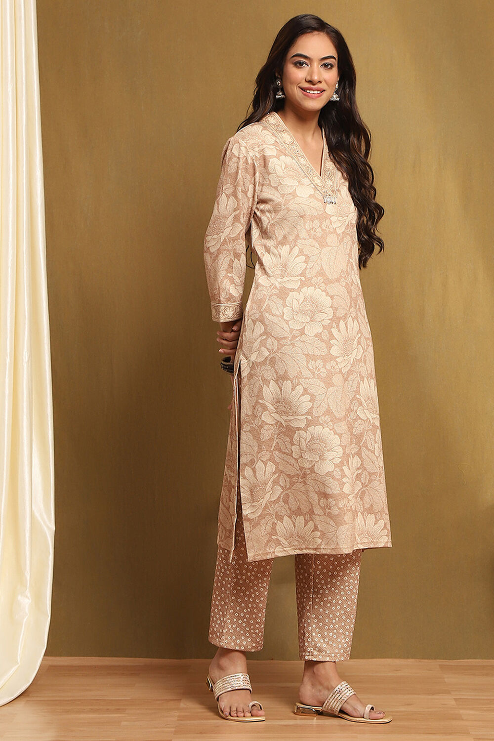 Beige Printed Straight Winter wear Kurta Set image number 5