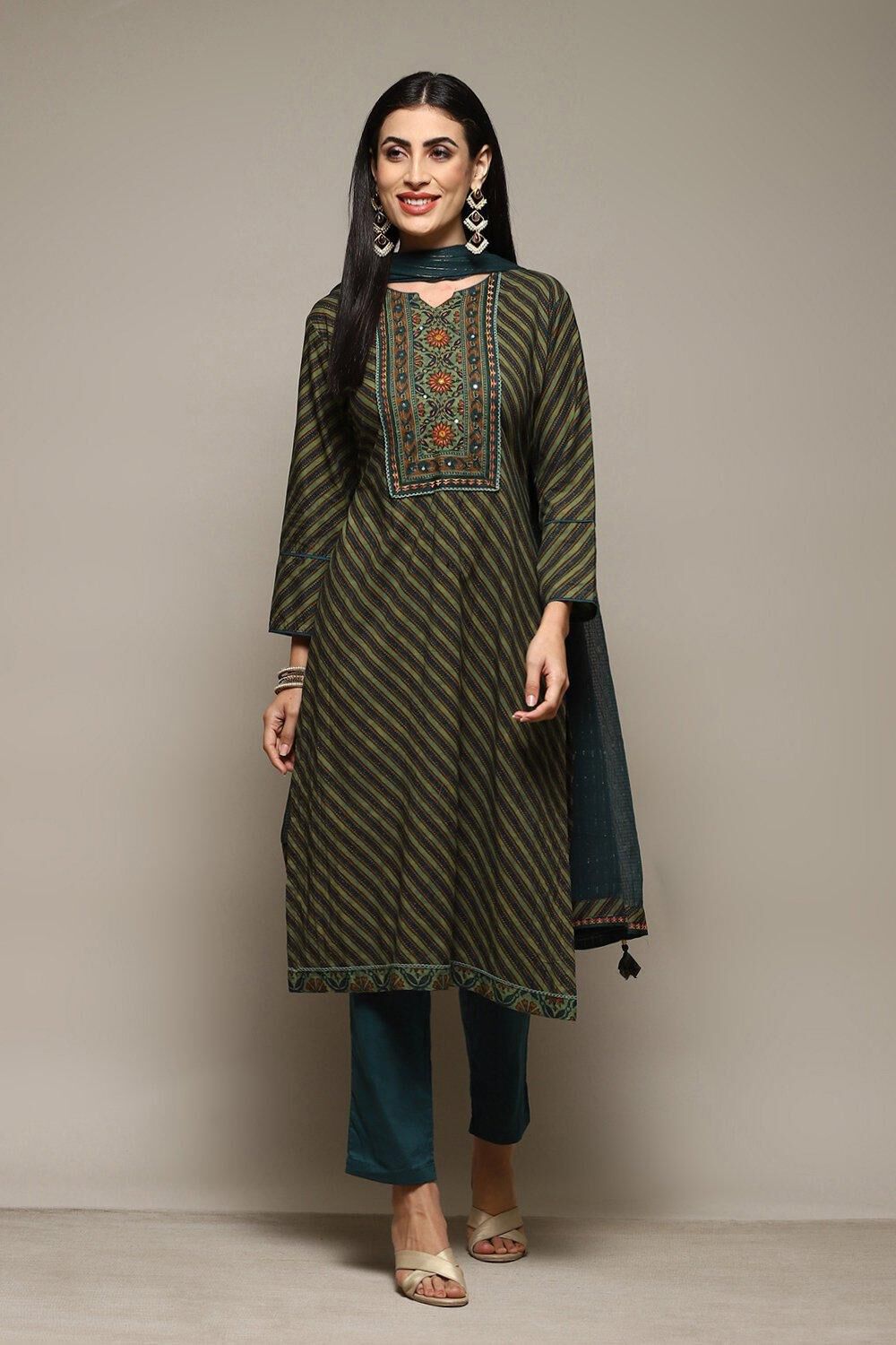 Teal Cotton Printed Unstitched Suit Set image number 8