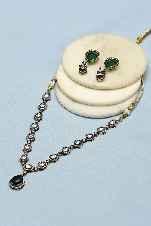 Green Brass Necklace Set image number 2