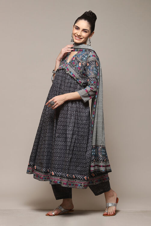 Green & Maroon Cotton Anarkali Kurta Relaxed Salwar Suit Set image number 5