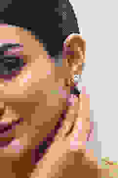 Pearl Brass Studs image number 1