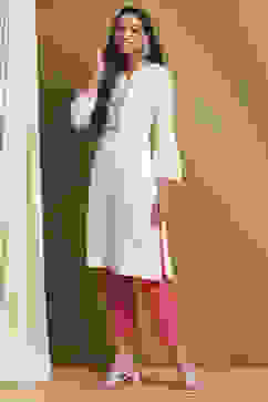 Cream-Colored Acrylic Winter wear Straight Kurta image number 2