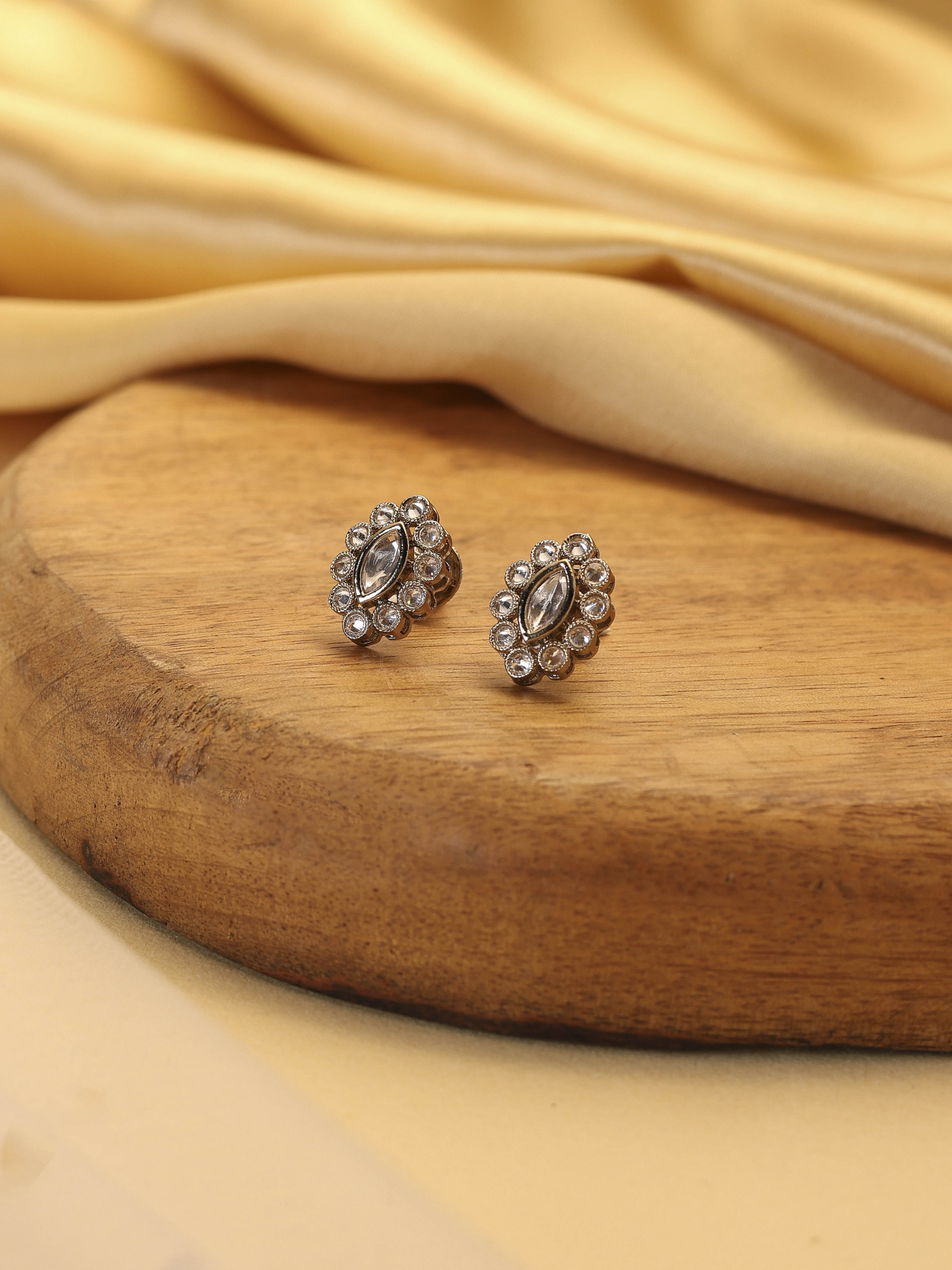 biba White Brass StudsWhite Brass Studs-picture-652
