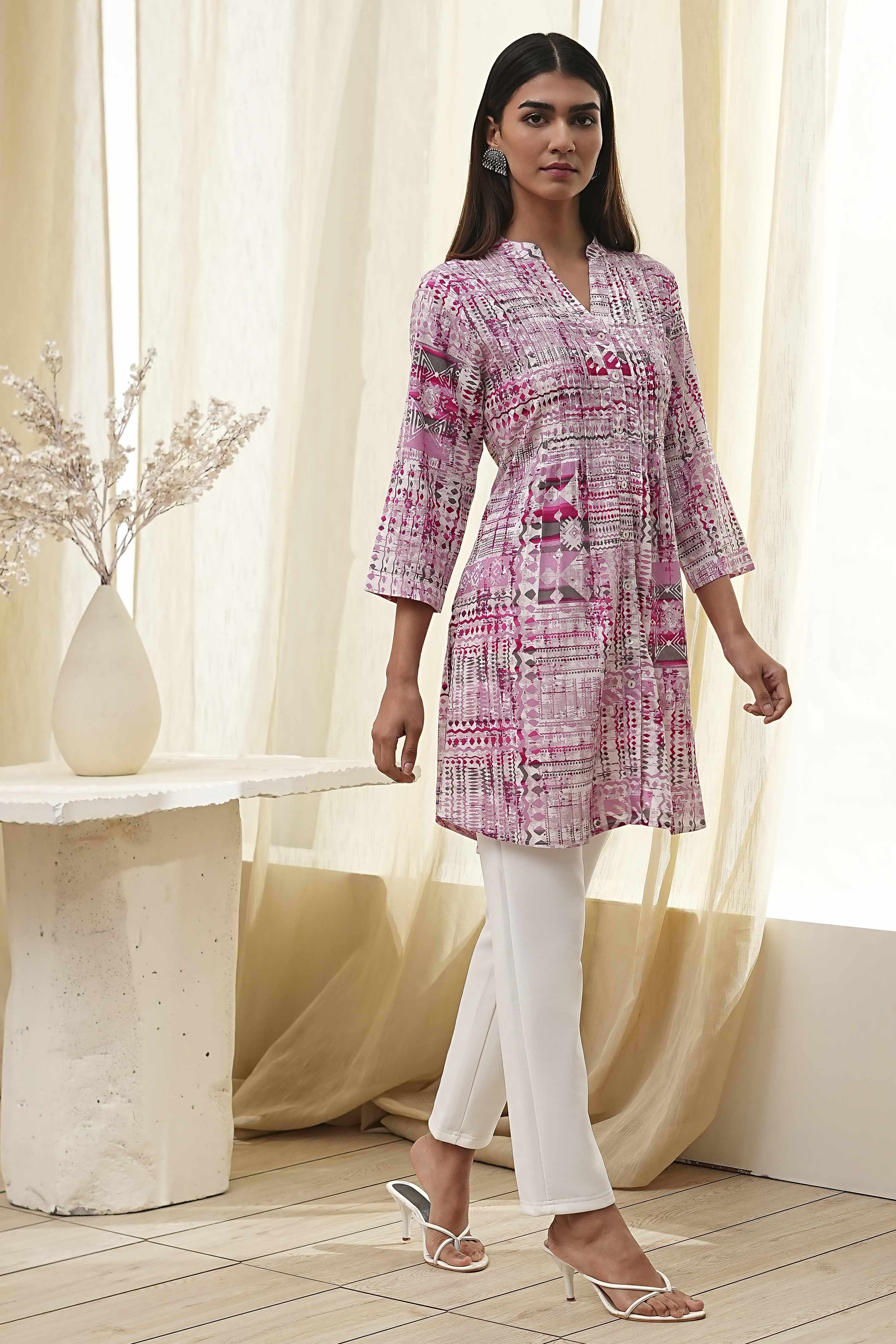 Pink Printed Straight Short Kurta image number 4