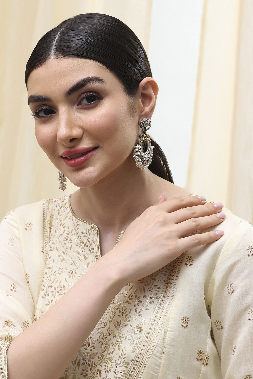 Off White Brass Chaandbali image number 3