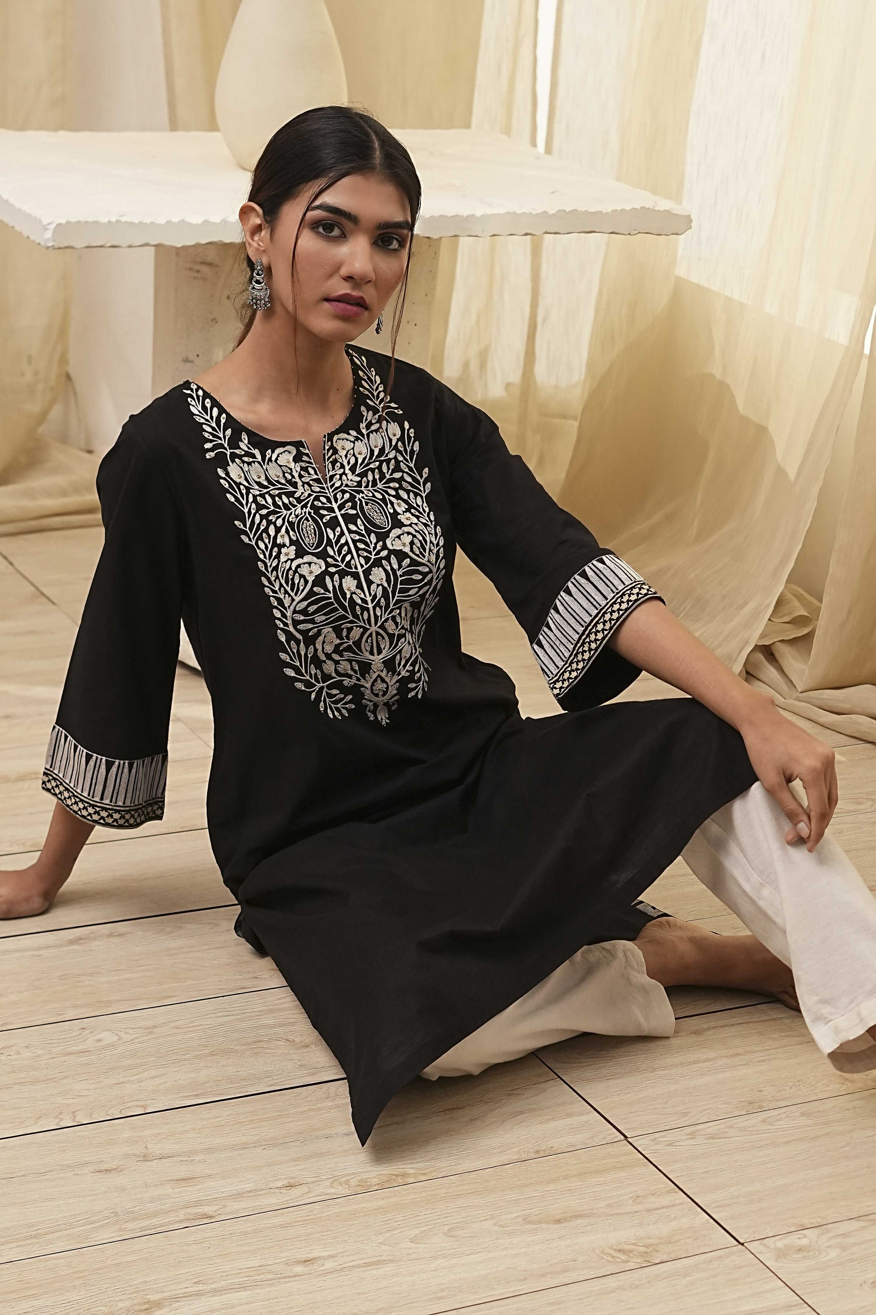 Black Pure Cotton Embroidered Straight Kurta image number 0