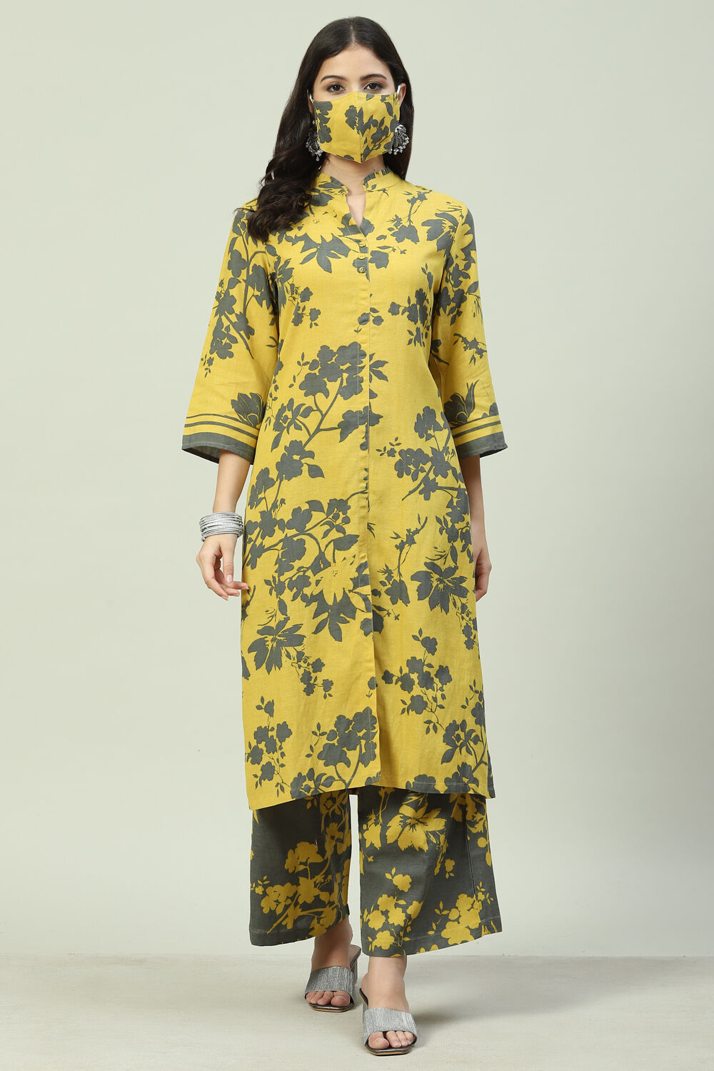 Yellow Grey LIVA Straight Printed Kurta Set image number 5